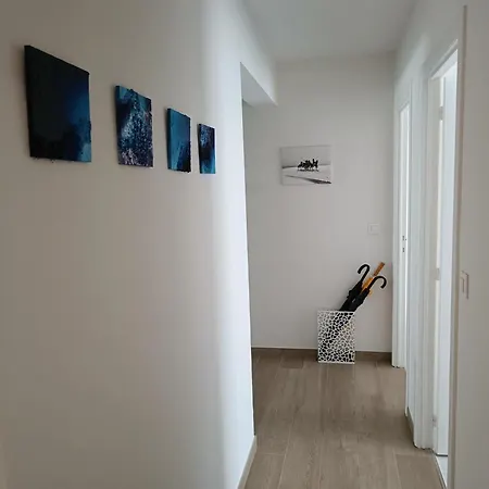 아파트 Gezellig Met Zeezicht En Garage