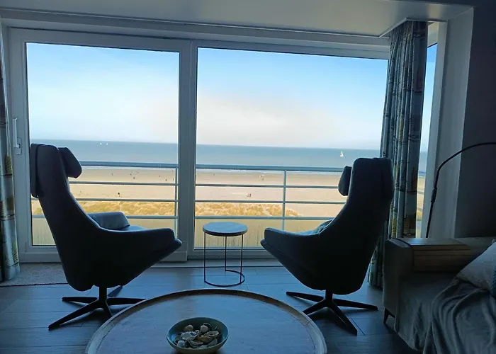 Gezellig Met Zeezicht En Garage Apartment